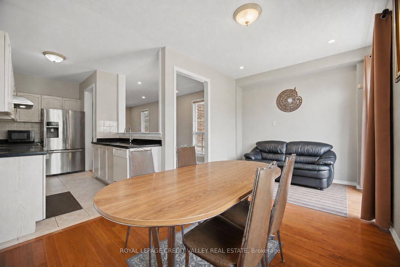 7443 Russian Olive Close • Mississauga, ON photo 15