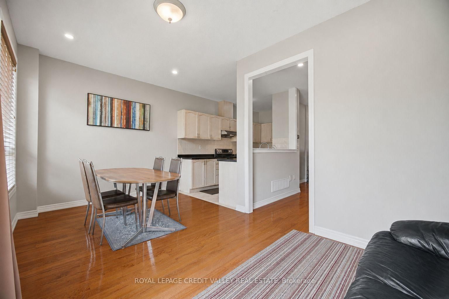 7443 Russian Olive Close • Mississauga, ON photo 17