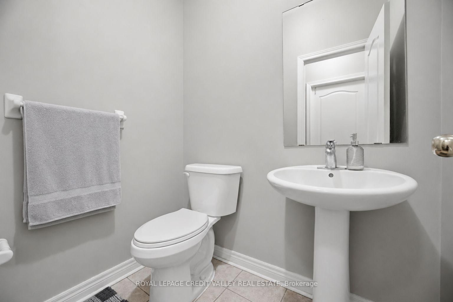 7443 Russian Olive Close • Mississauga, ON photo 19