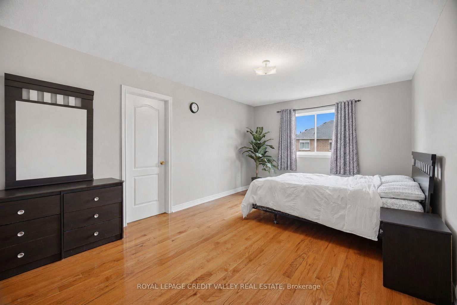 7443 Russian Olive Close • Mississauga, ON photo 25