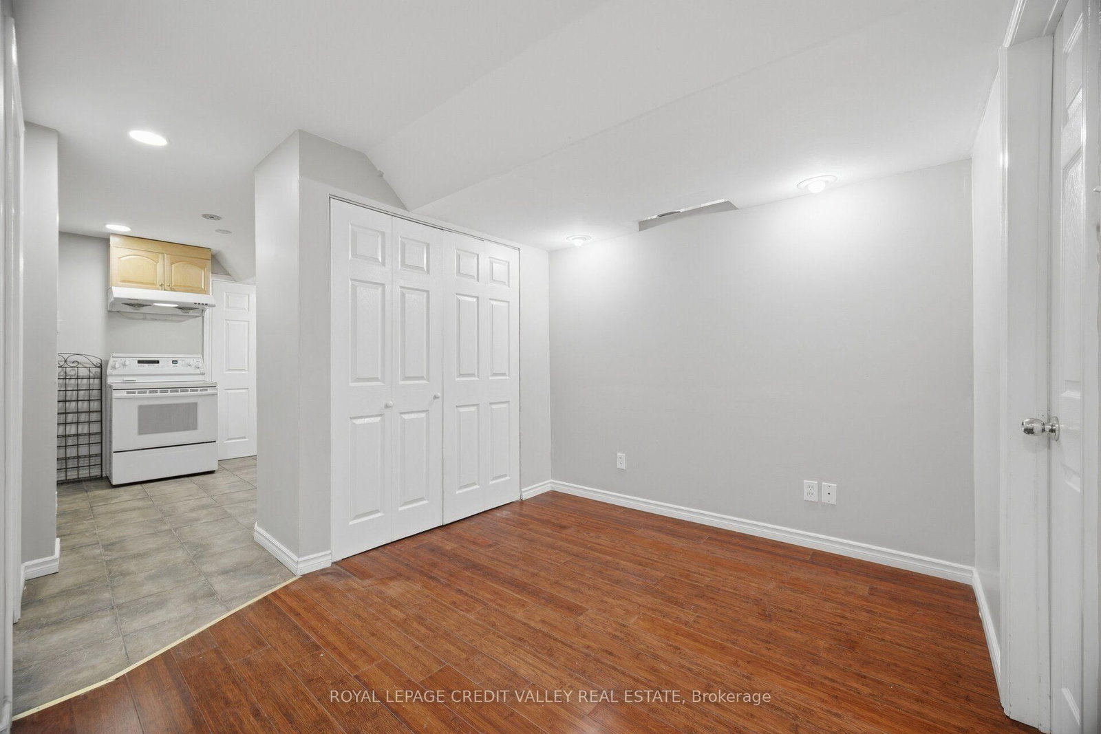 7443 Russian Olive Close • Mississauga, ON photo 38