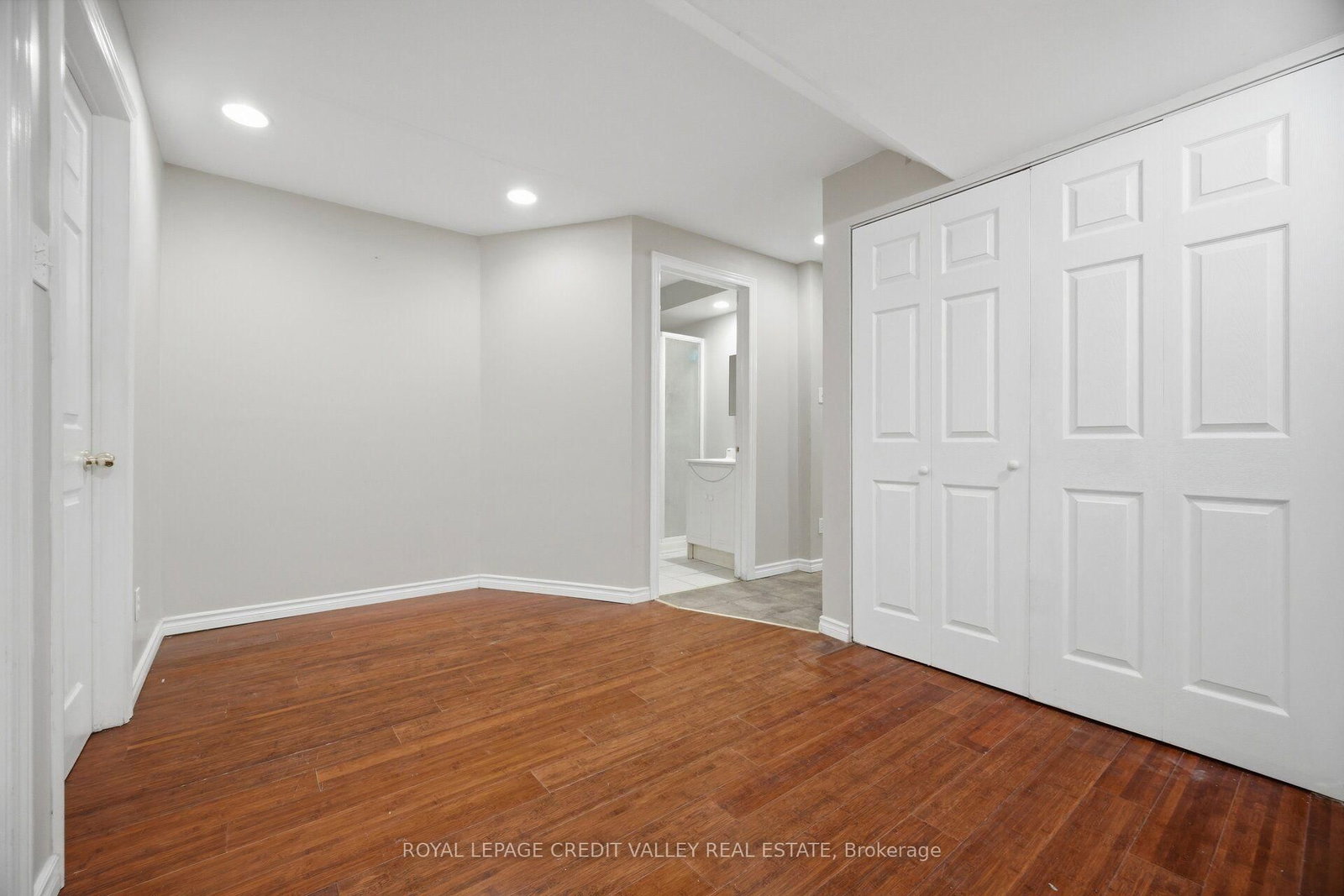 7443 Russian Olive Close • Mississauga, ON photo 40