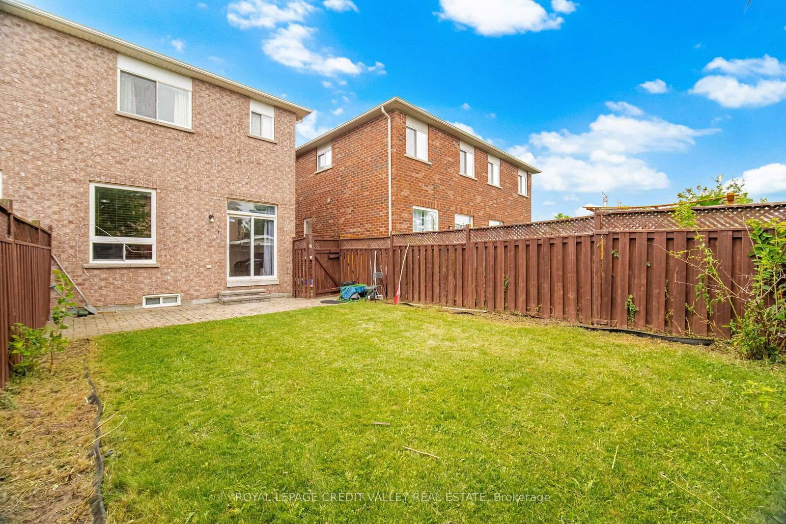 7443 Russian Olive Close • Mississauga, ON photo 49