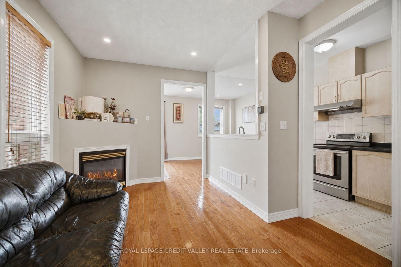 7443 Russian Olive Close • Mississauga, ON photo 9