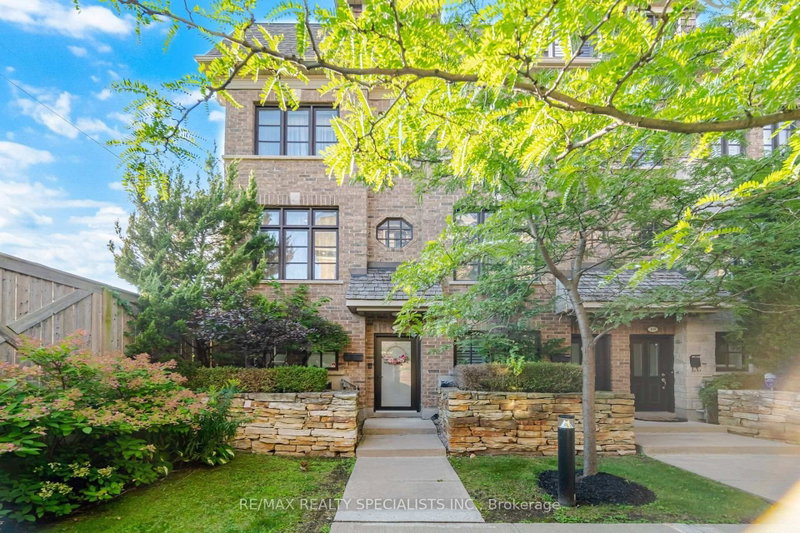 112 - 1812 Burnhamthorpe Road E
