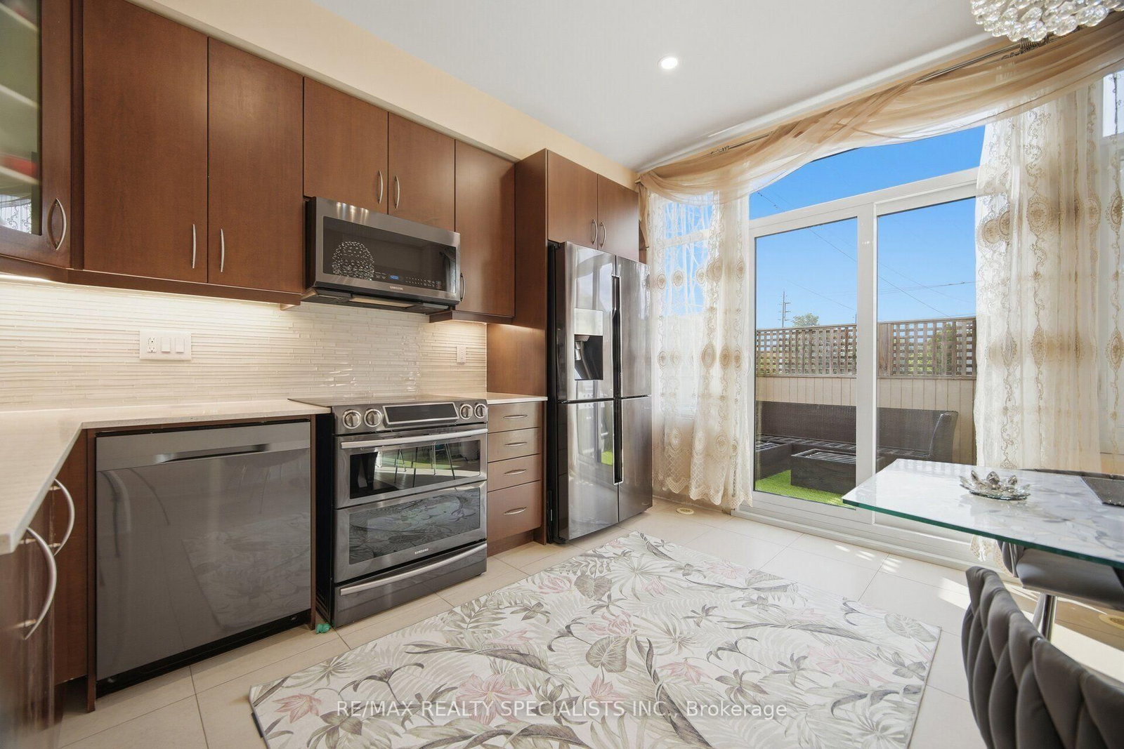 1812 Burnhamthorpe Road E • #112 • Mississauga, ON photo 11