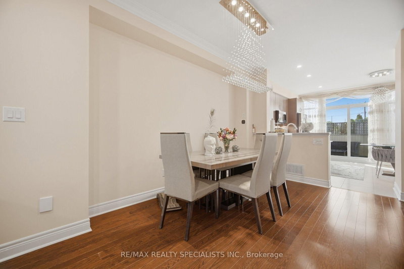 1812 Burnhamthorpe Mississauga,ON L4X 0A3 — Photo 17