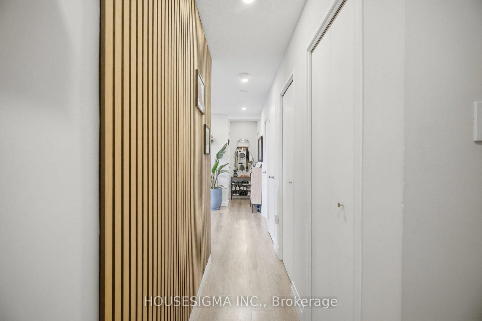 15 Elizabeth Street N • #801 • Mississauga, ON photo 11