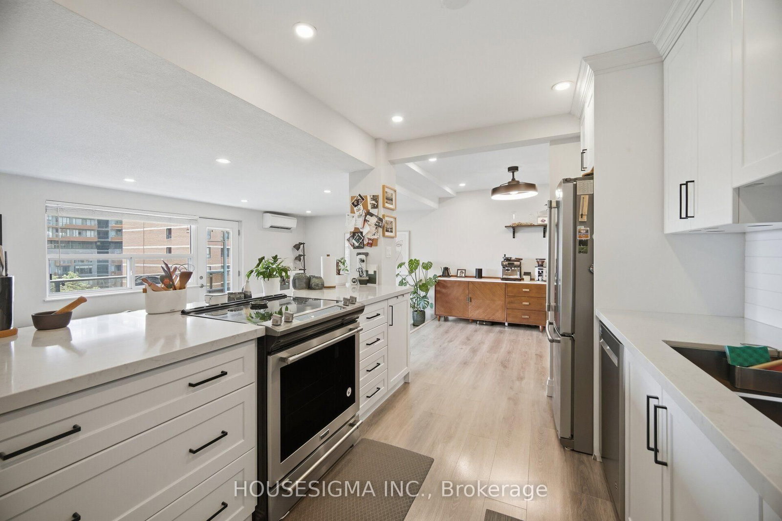 15 Elizabeth Street N • #801 • Mississauga, ON photo 18
