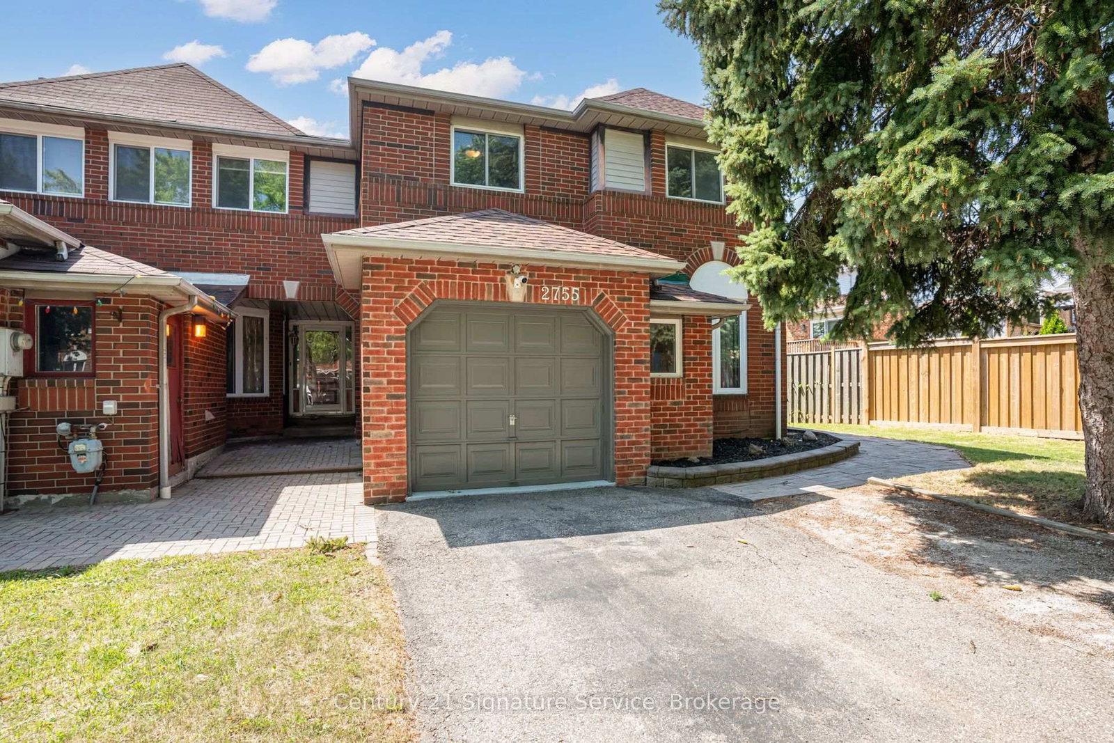 2755 Lindholm Crescent • Mississauga, ON photo 3