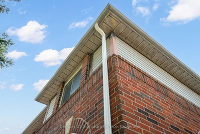 2755 Lindholm Crescent • Mississauga, ON photo 5
