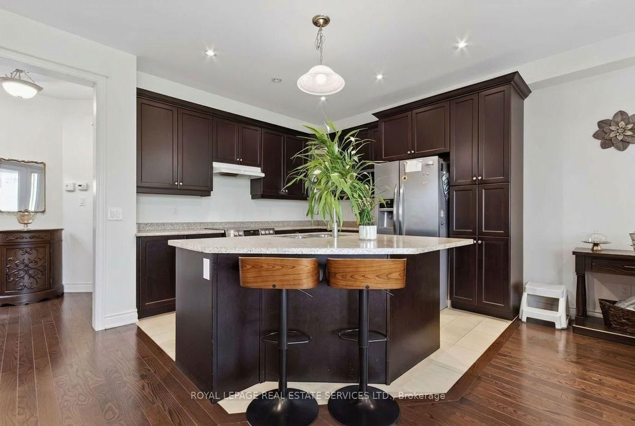 3045 Gladeside Avenue • #19 • Oakville, ON photo 11