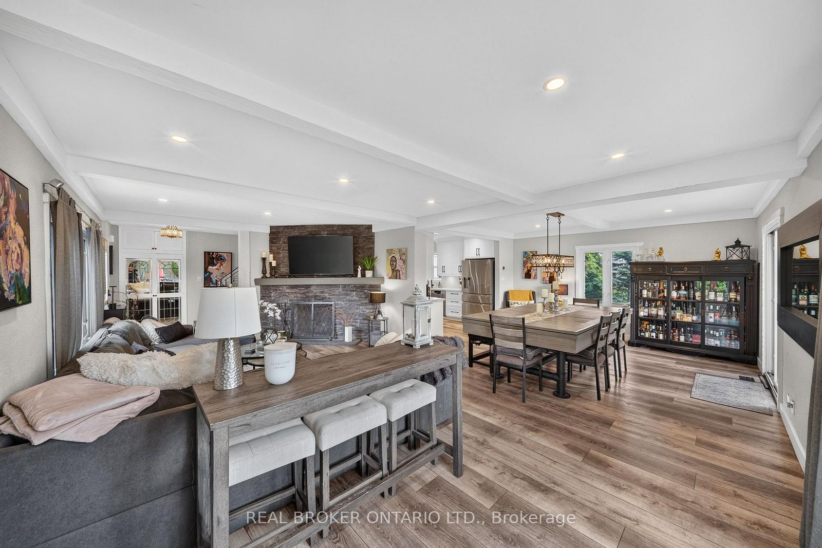 413 Indian Road • Burlington, ON photo 11