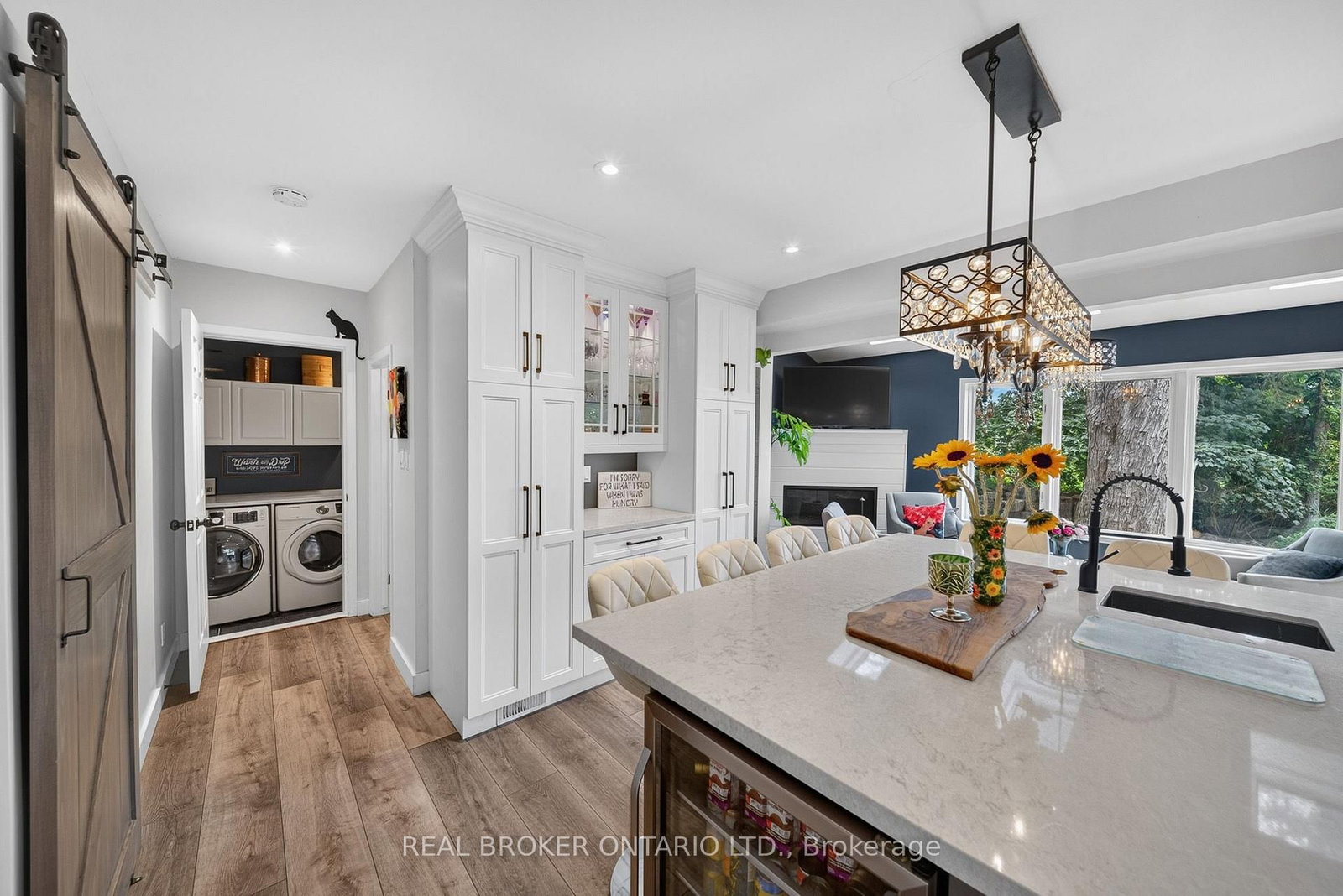 413 Indian Road • Burlington, ON photo 18
