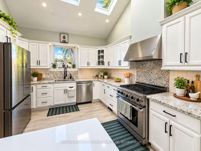 1267 Fisher Avenue • Burlington, ON photo 4