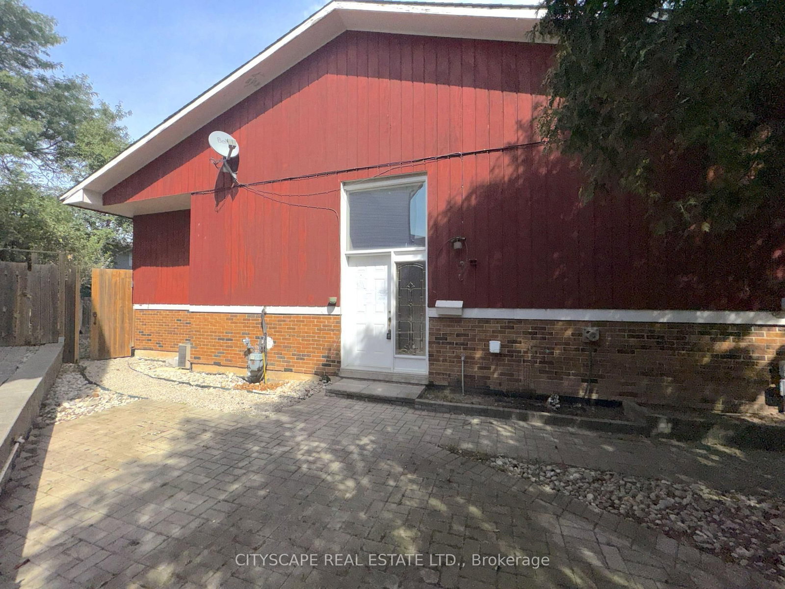 6087 Featherhead Crescent • Mississauga, ON photo 4
