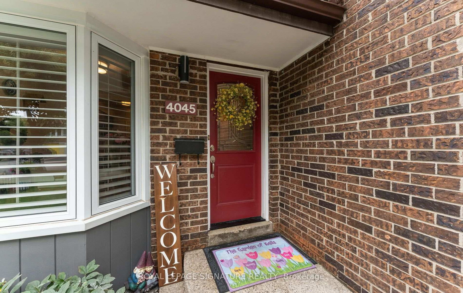 4045 Taffey Crescent • Mississauga, ON photo 4