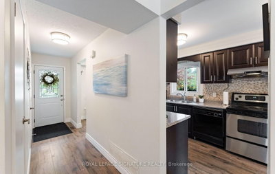 4045 Taffey Crescent • Mississauga, ON photo 5