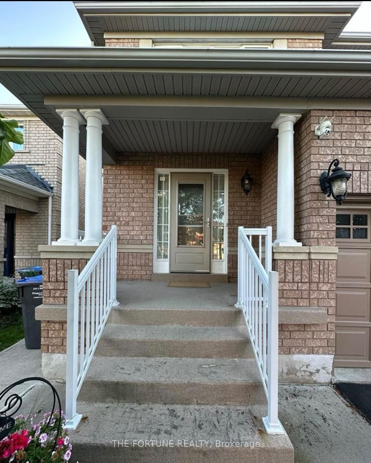 Upper - 22 Waterdale Road, Brampton 2