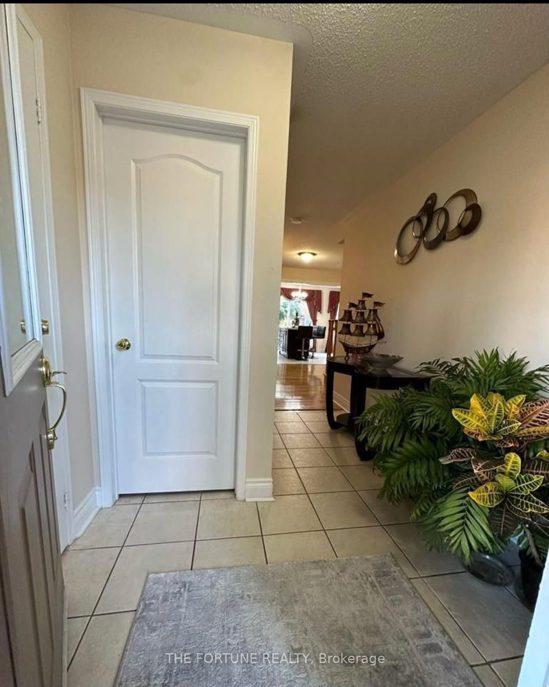 Upper - 22 Waterdale Road