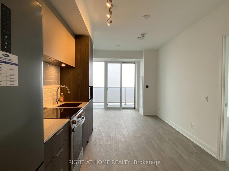 1610 - 70 Annie Craig Drive