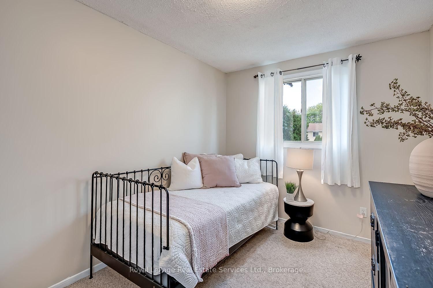 1284 Morgan Court • Burlington, ON photo 20