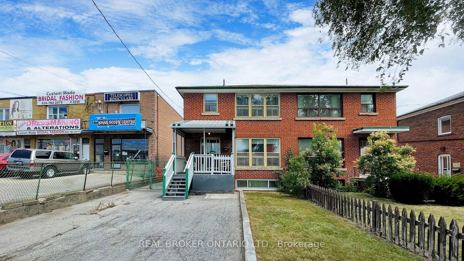 3241 Dufferin Street, Toronto 2
