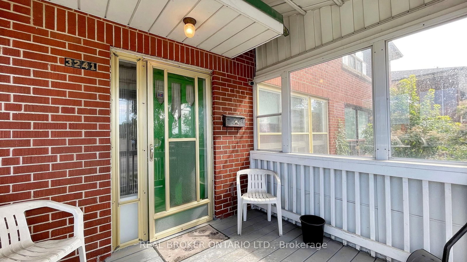 3241 Dufferin Street, Toronto 3
