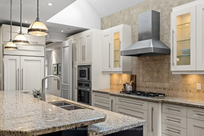 370 Christina Oakville,ON L6K 1H6 — Photo 10