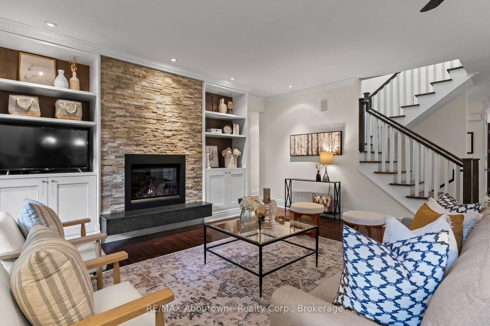 370 Christina Drive • Oakville, ON photo 19
