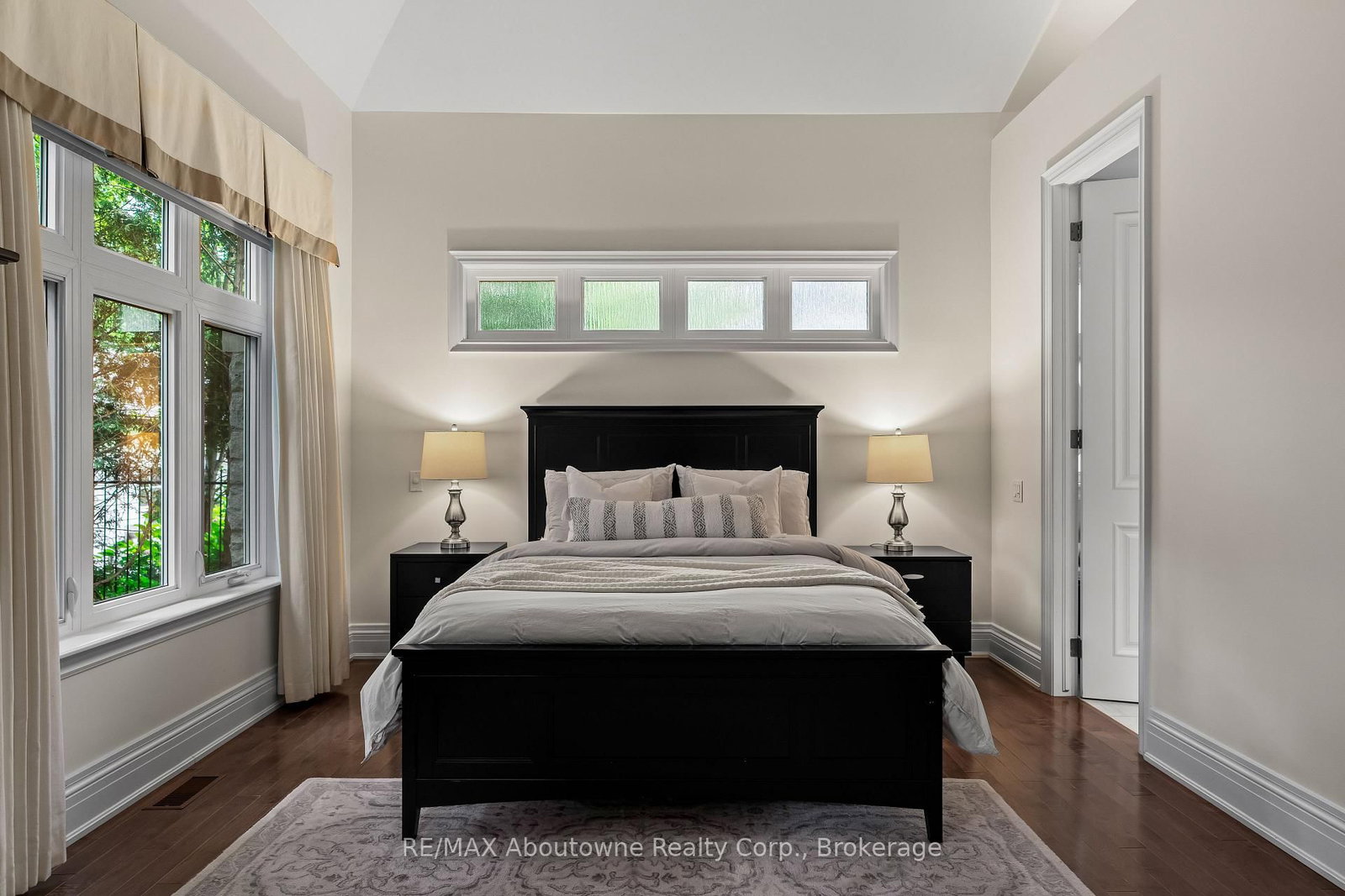 370 Christina Drive • Oakville, ON photo 21