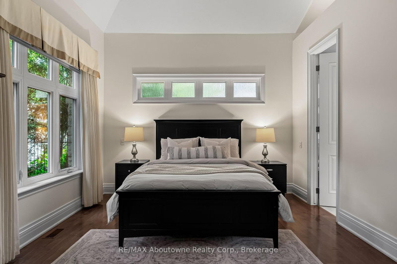 370 Christina Oakville,ON L6K 1H6 — Photo 21