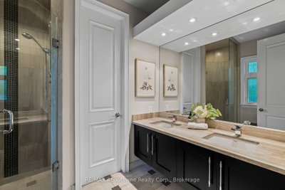 370 Christina Oakville,ON L6K 1H6 — Photo 22