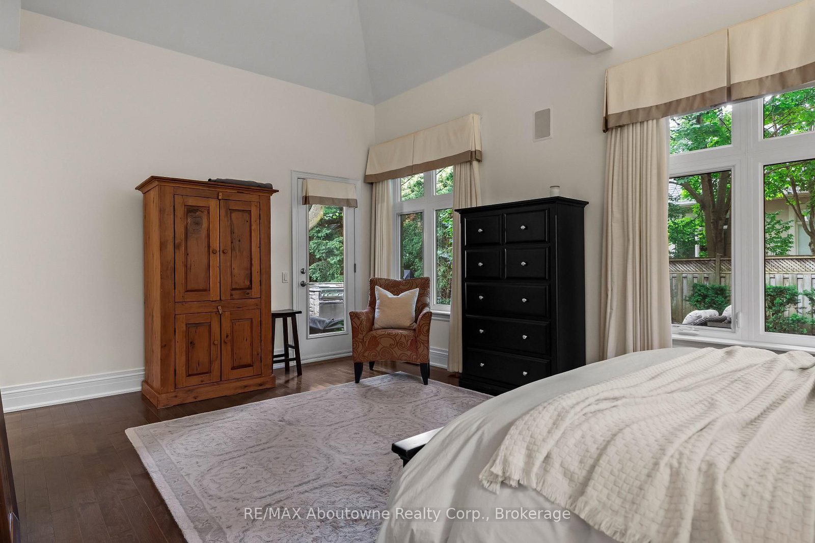 370 Christina Drive • Oakville, ON photo 23