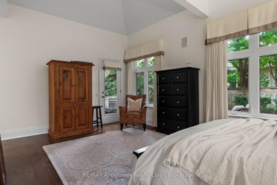 370 Christina Oakville,ON L6K 1H6 — Photo 23