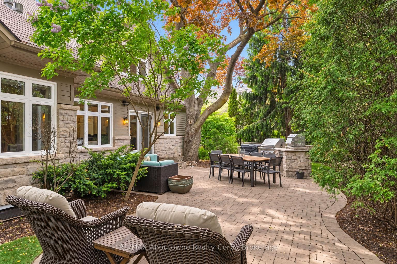 370 Christina Drive • Oakville, ON photo 24