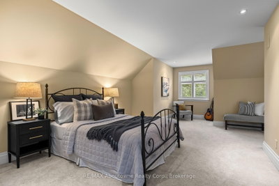 370 Christina Oakville,ON L6K 1H6 — Photo 27
