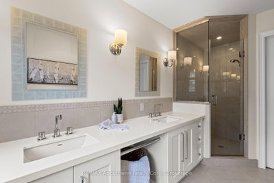 370 Christina Oakville,ON L6K 1H6 — Photo 28
