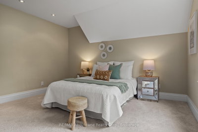 370 Christina Oakville,ON L6K 1H6 — Photo 30