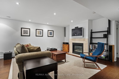 370 Christina Oakville,ON L6K 1H6 — Photo 34