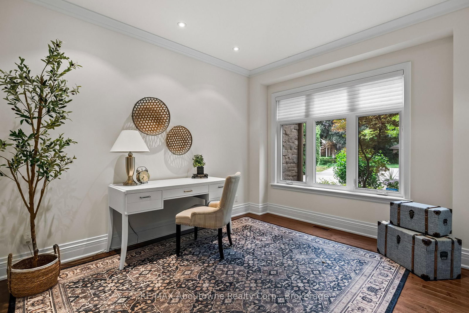 370 Christina Drive • Oakville, ON photo 5