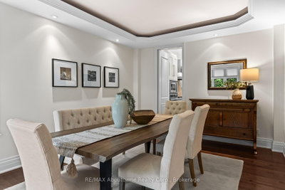 370 Christina Drive • Oakville, ON photo 8