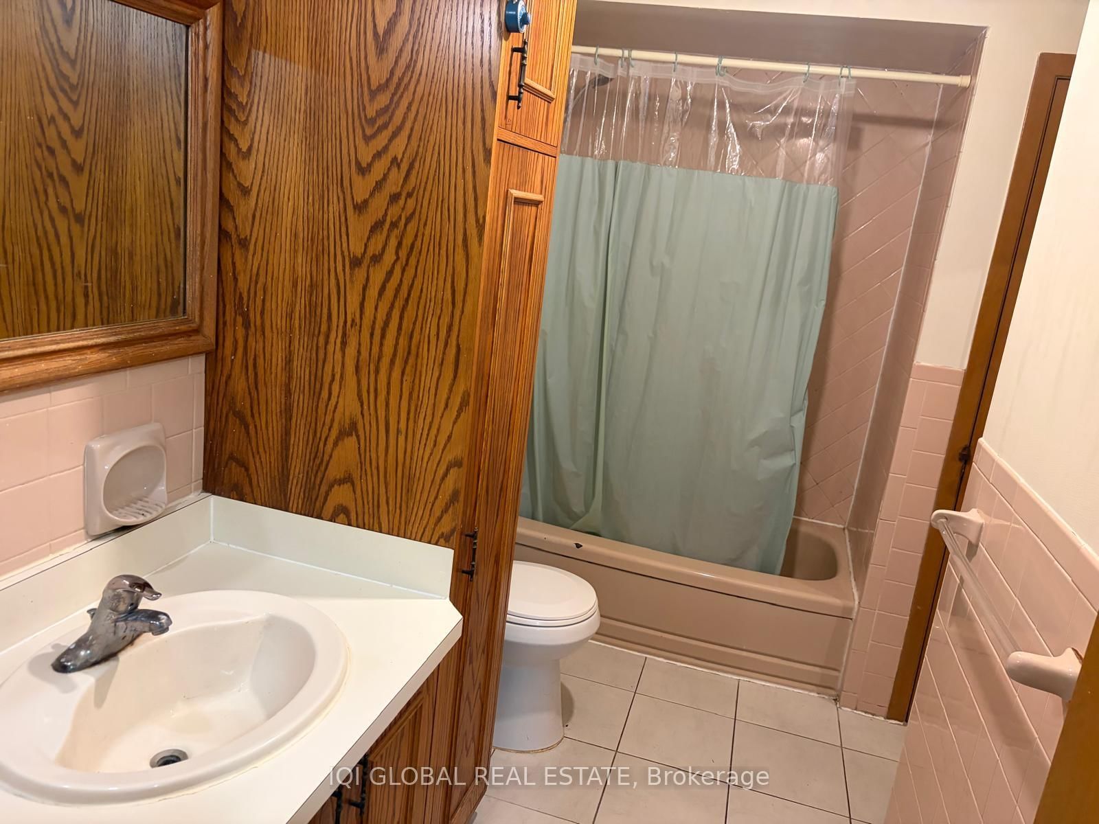 14 Songwood Drive • Toronto, ON photo 5