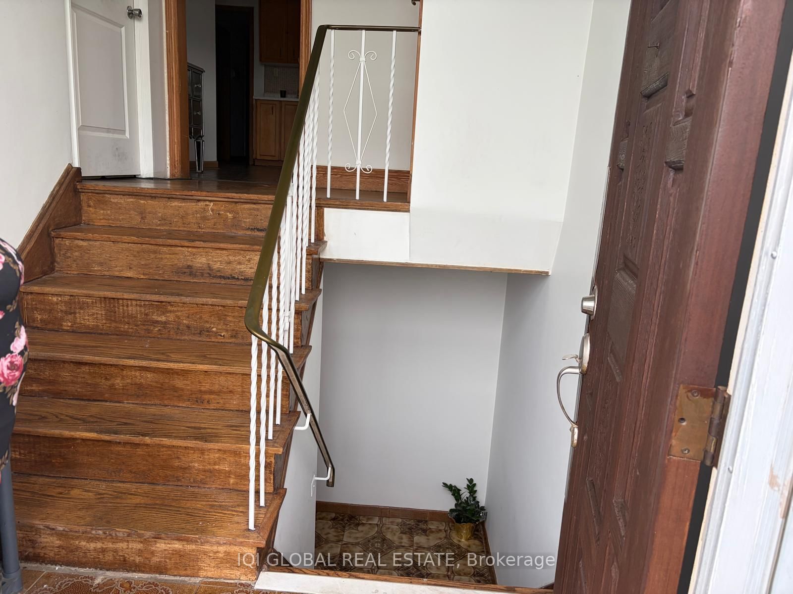 14 Songwood Drive • Toronto, ON photo 6