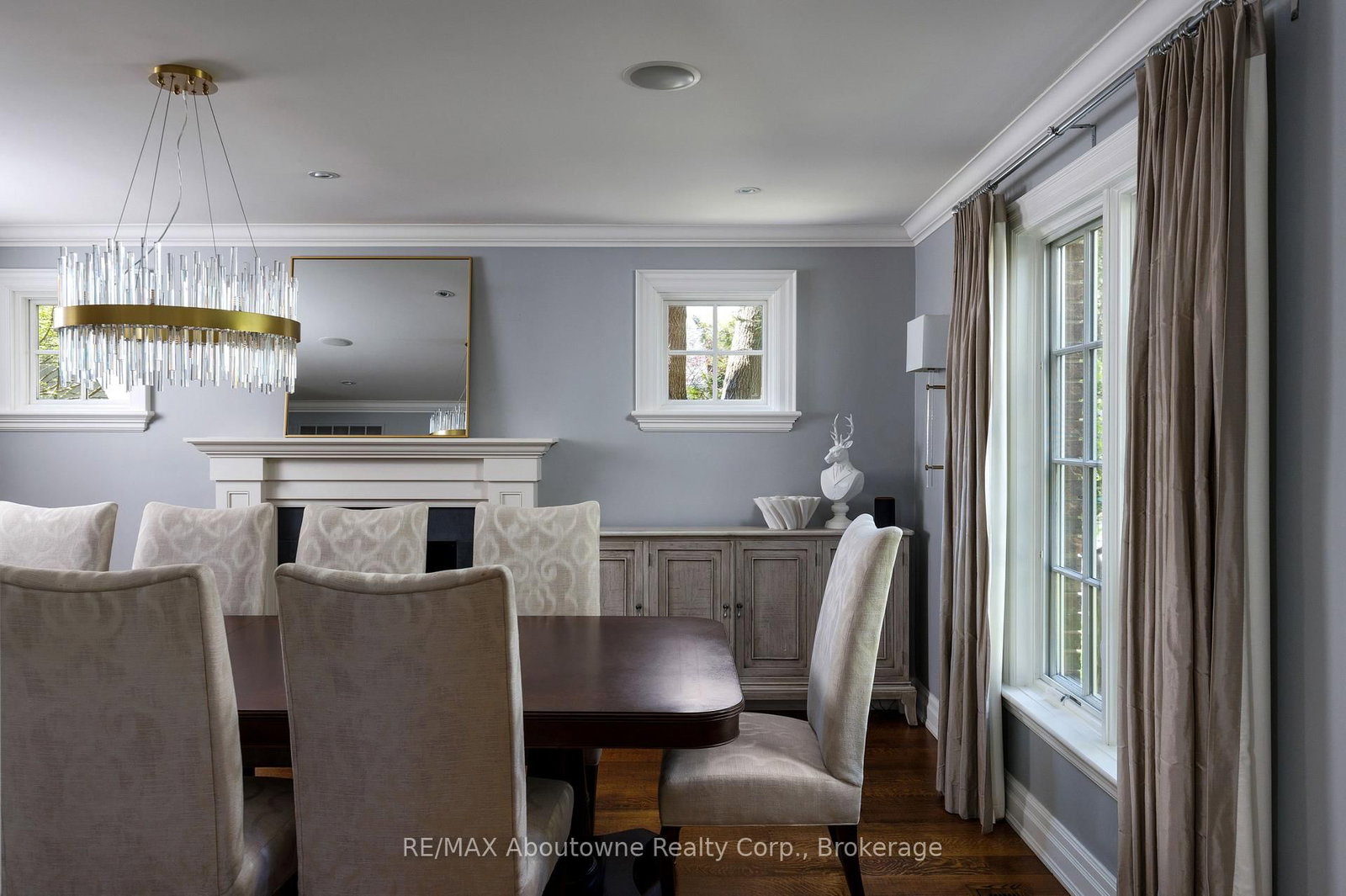 528 Michael Terrace • Oakville, ON photo 11