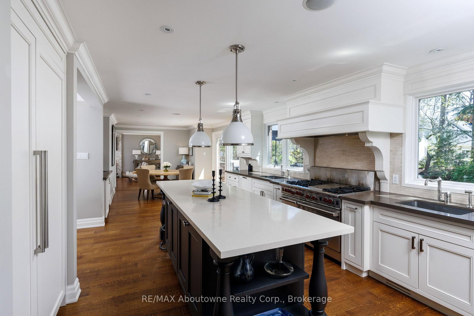 528 Michael Terrace • Oakville, ON photo 18