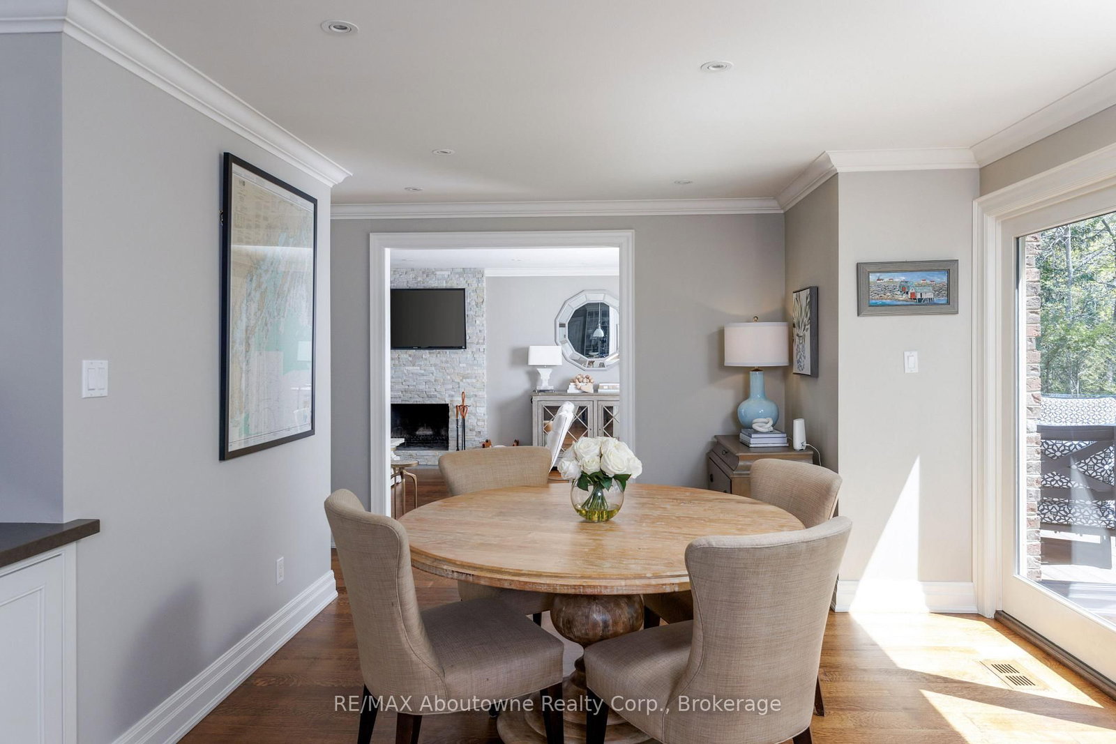528 Michael Terrace • Oakville, ON photo 20