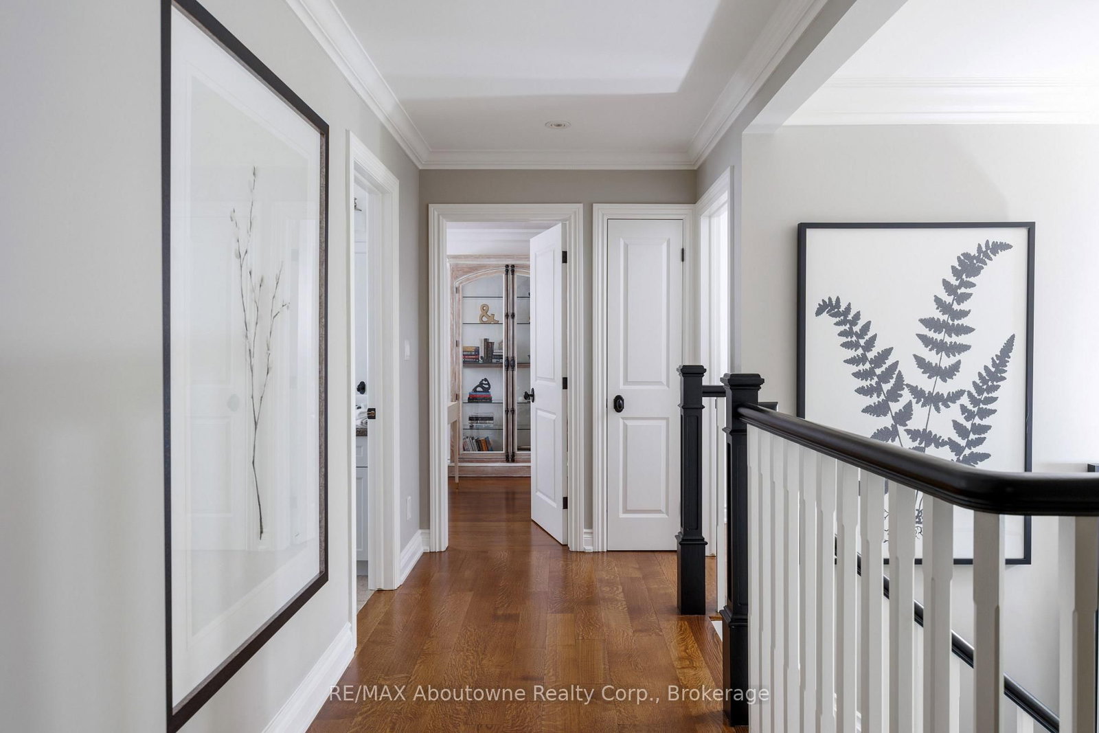 528 Michael Terrace • Oakville, ON photo 27