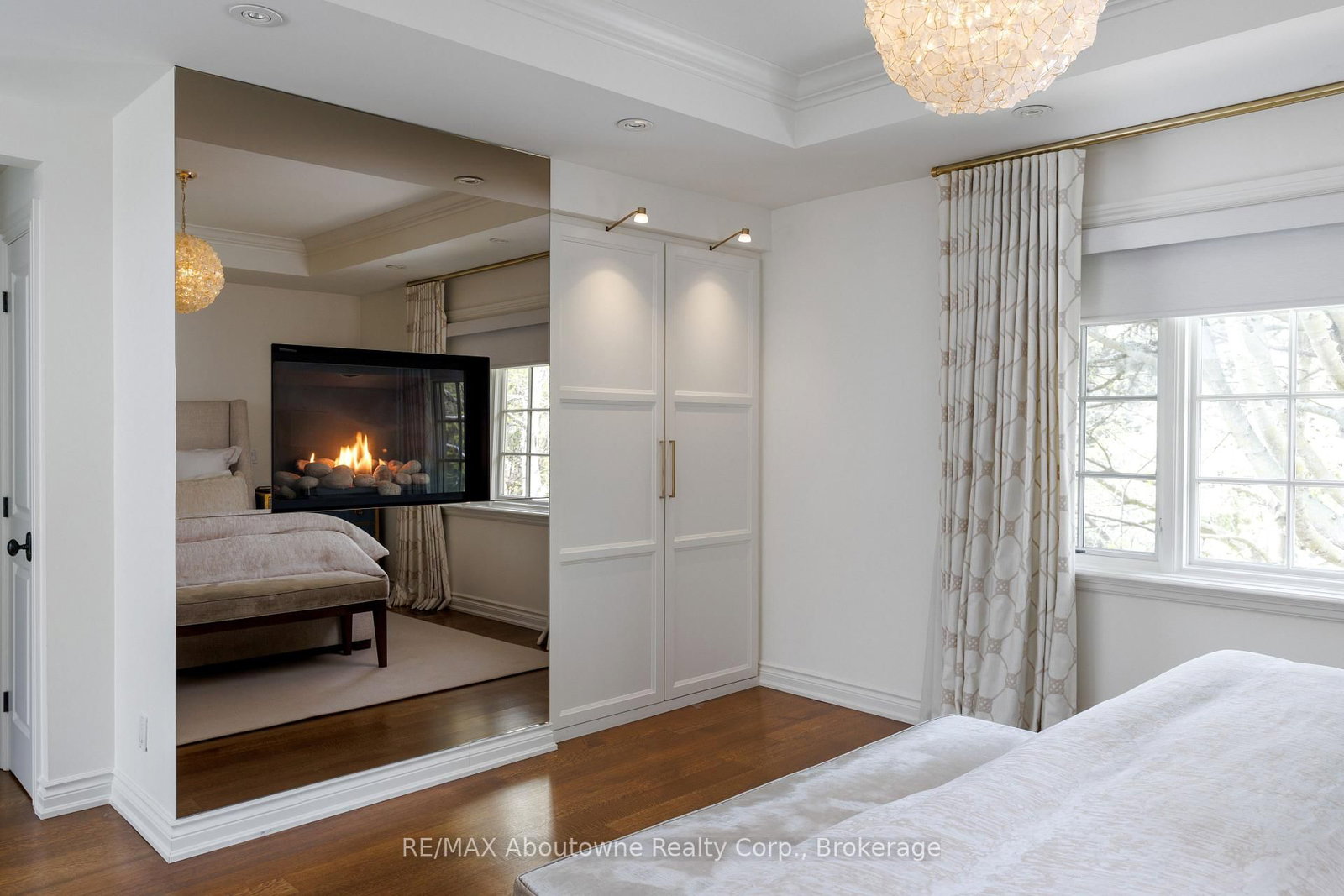 528 Michael Terrace • Oakville, ON photo 31
