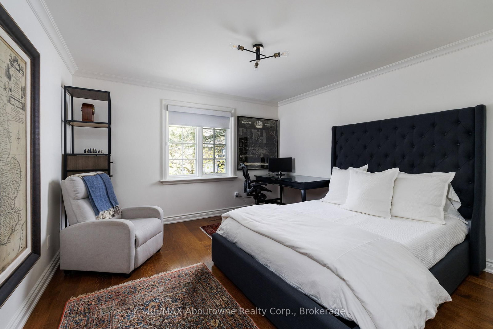 528 Michael Terrace • Oakville, ON photo 37